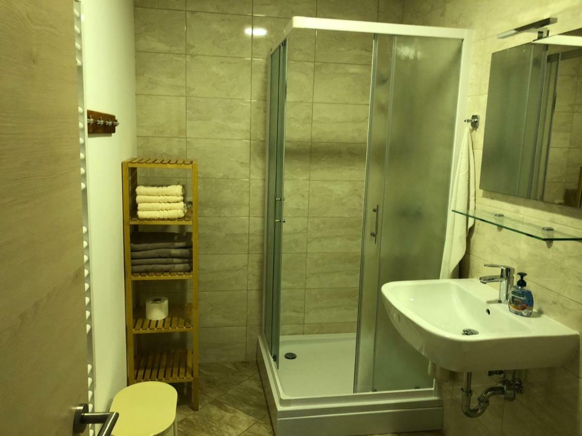 Apartma Linhartov Trg Radovljica Extérieur photo